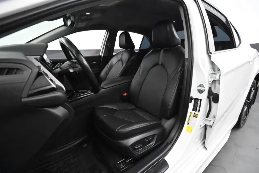 Toyota Camry photo 35