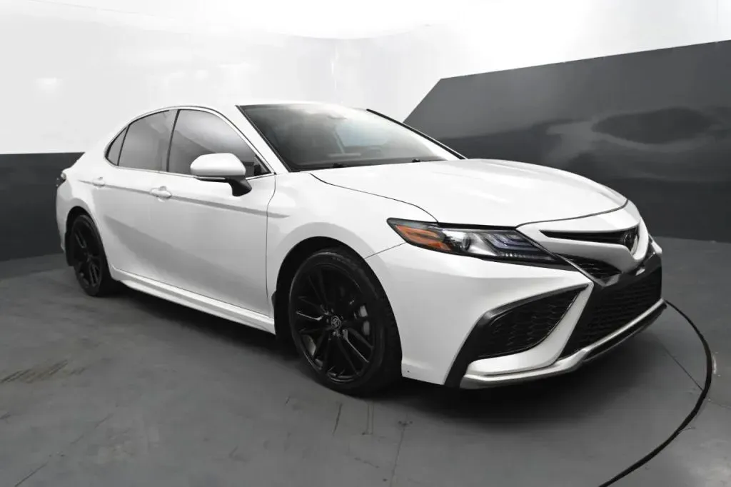 Toyota Camry photo 7