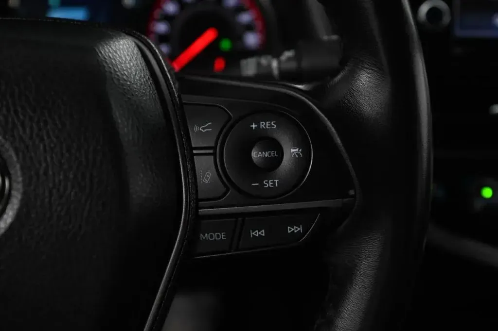 Toyota Camry photo 31