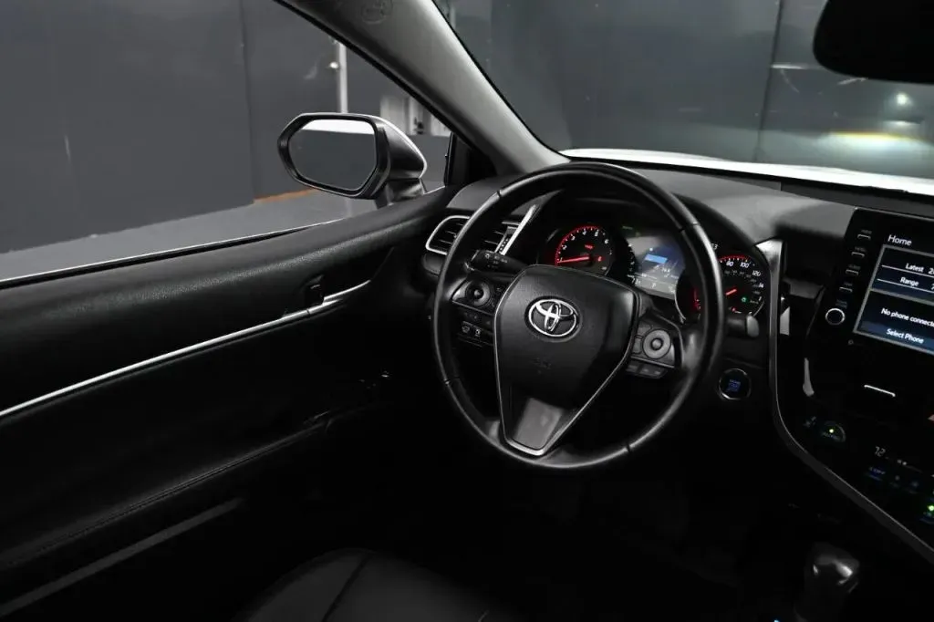 Toyota Camry photo 20