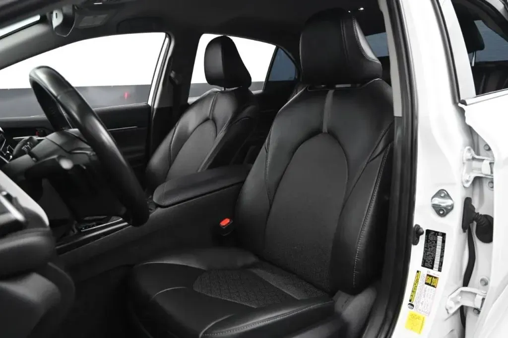 Toyota Camry photo 36