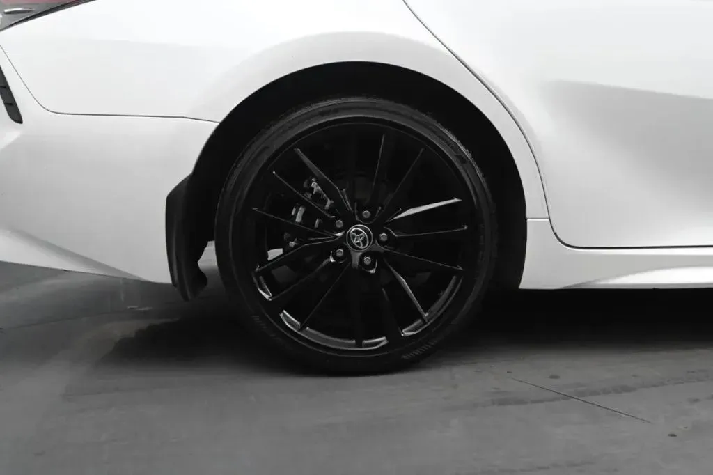 Toyota Camry photo 15