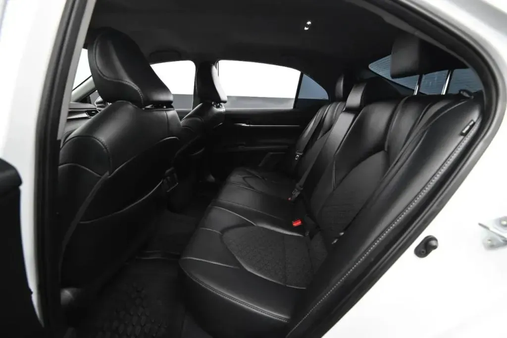 Toyota Camry photo 38
