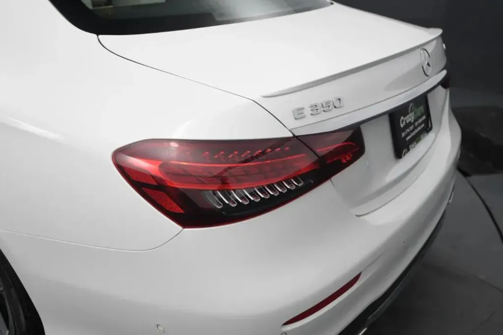 Mercedes-Benz E-Class photo 19