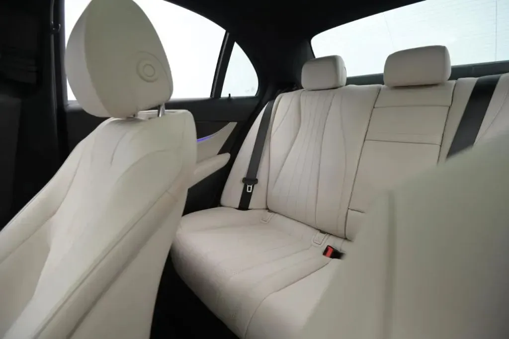 Mercedes-Benz E-Class photo 50