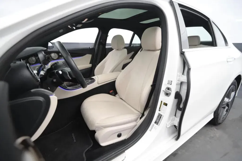 Mercedes-Benz E-Class photo 48