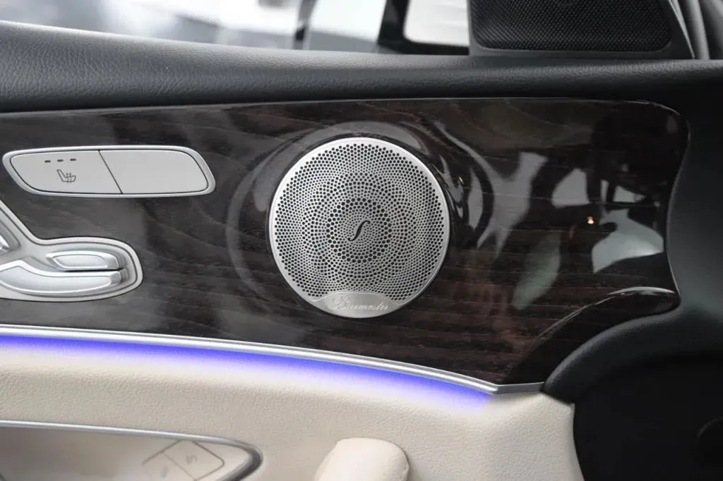 Mercedes-Benz E-Class photo 45