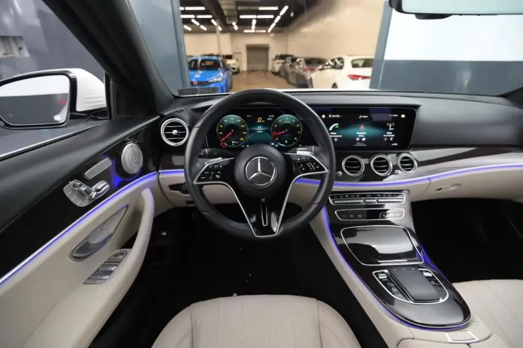 Mercedes-Benz E-Class photo 31