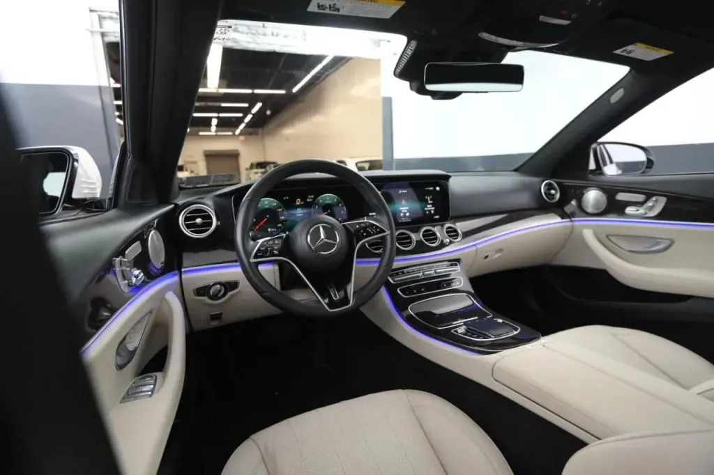 Mercedes-Benz E-Class photo 33