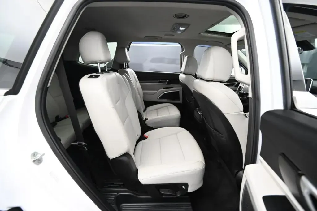 2022 Kia Telluride S - Photo 48