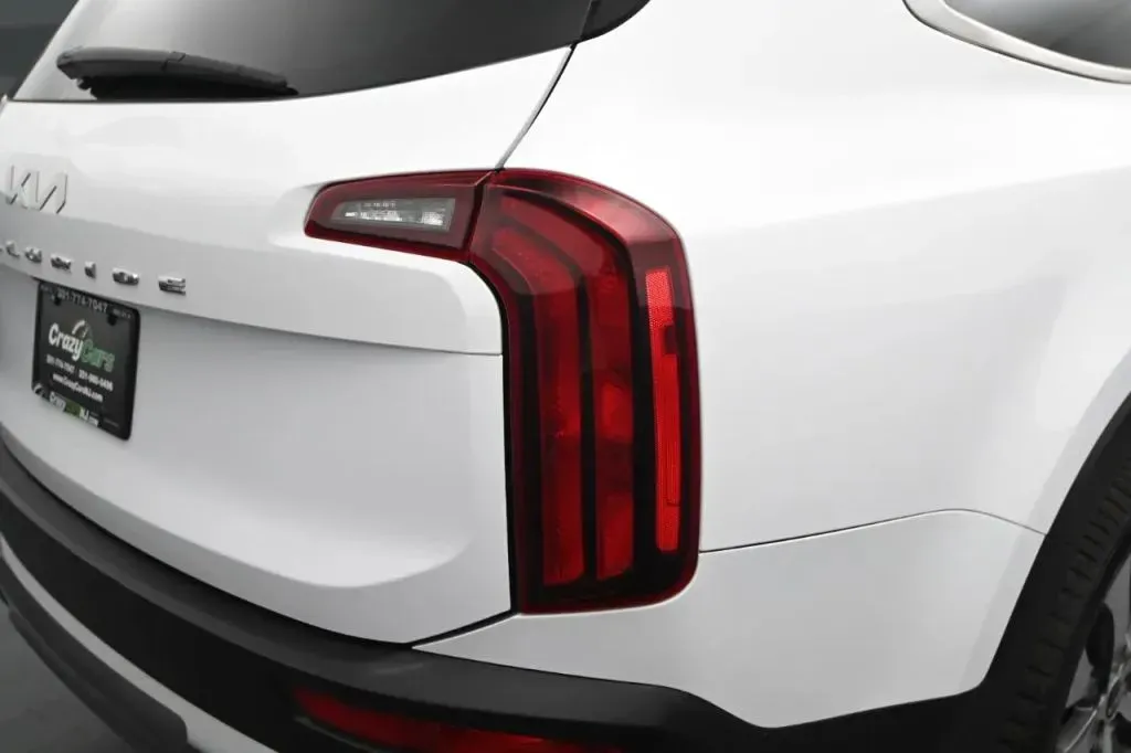 2022 Kia Telluride S - Photo 15