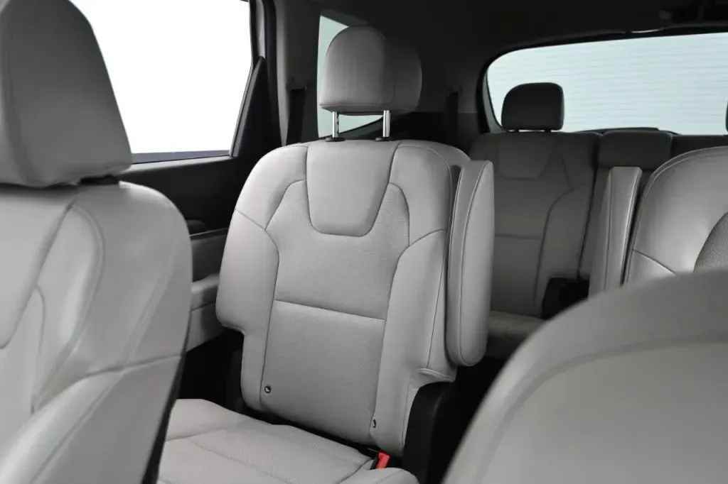 2022 Kia Telluride S - Photo 43