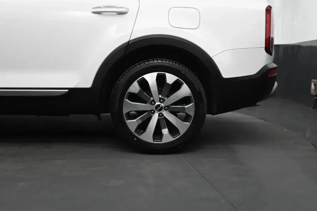 2022 Kia Telluride S - Photo 13