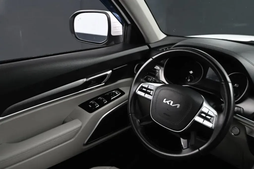 2022 Kia Telluride S - Photo 23