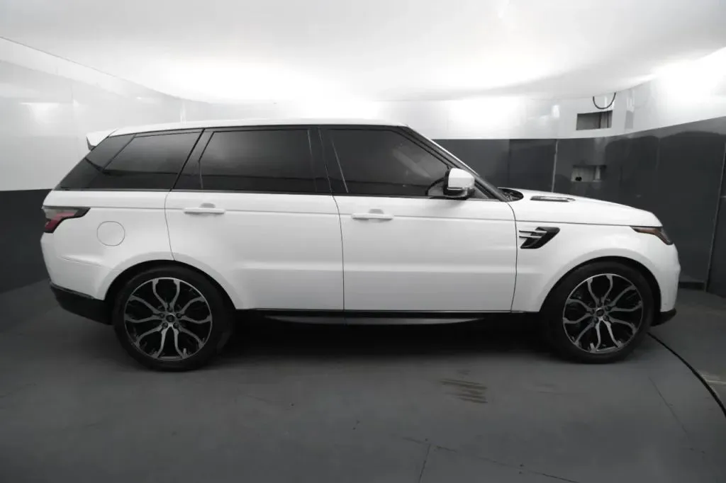 Land Rover Range Rover Sport photo 6