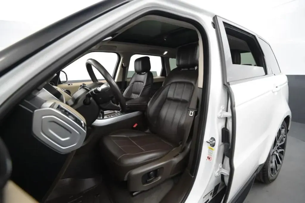 Land Rover Range Rover Sport photo 36