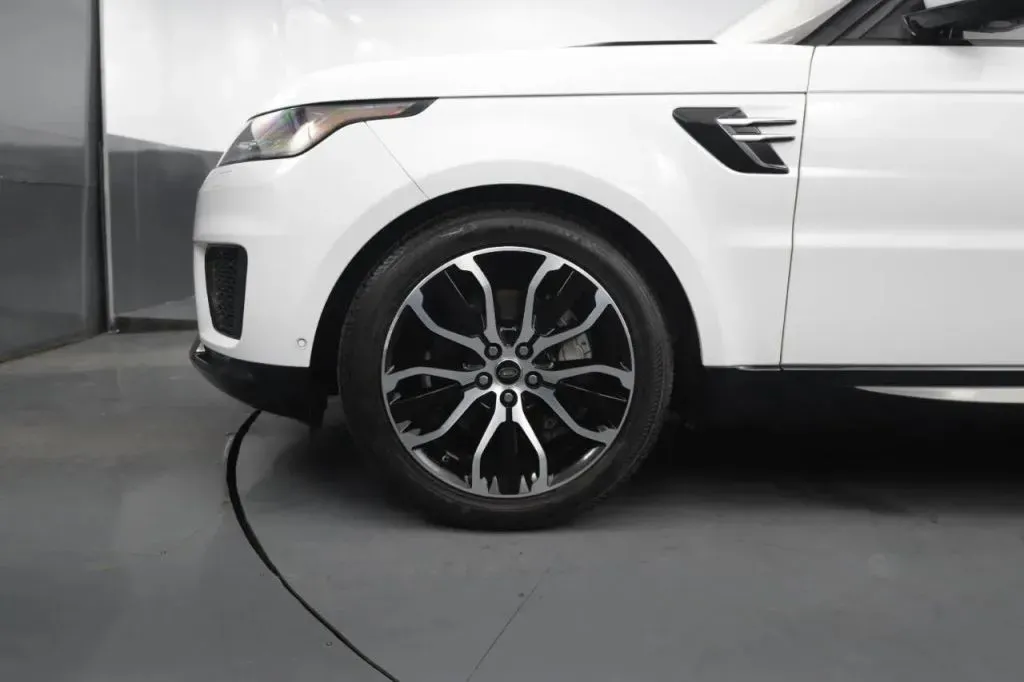 Land Rover Range Rover Sport photo 10