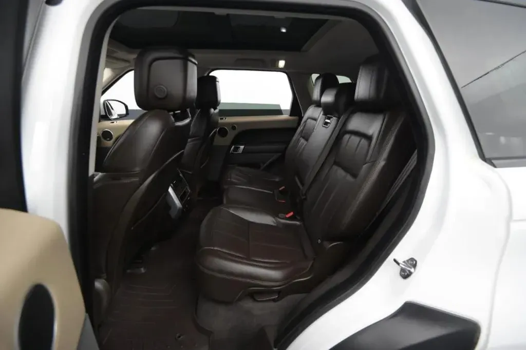 Land Rover Range Rover Sport photo 39