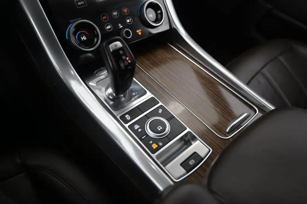 Land Rover Range Rover Sport photo 30