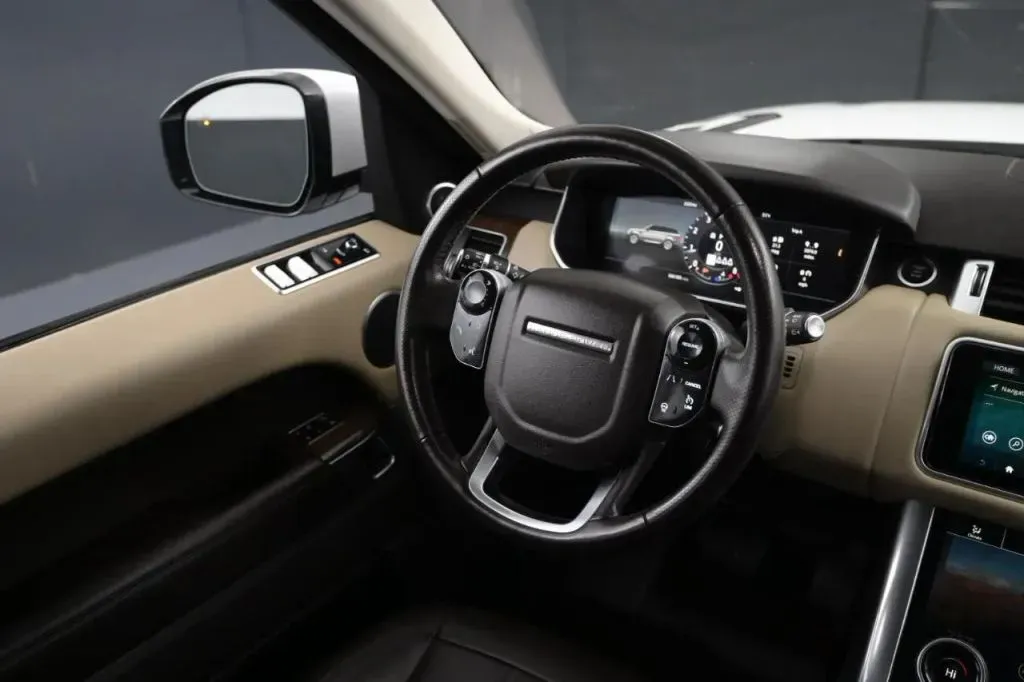 Land Rover Range Rover Sport photo 21