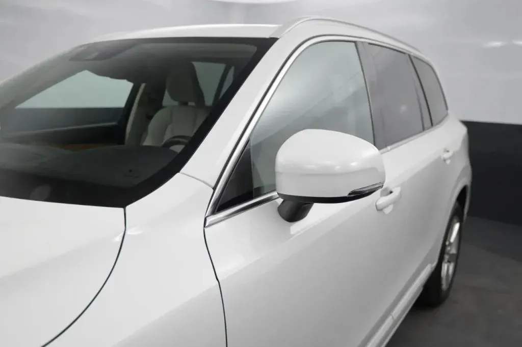 Volvo XC90 photo 10