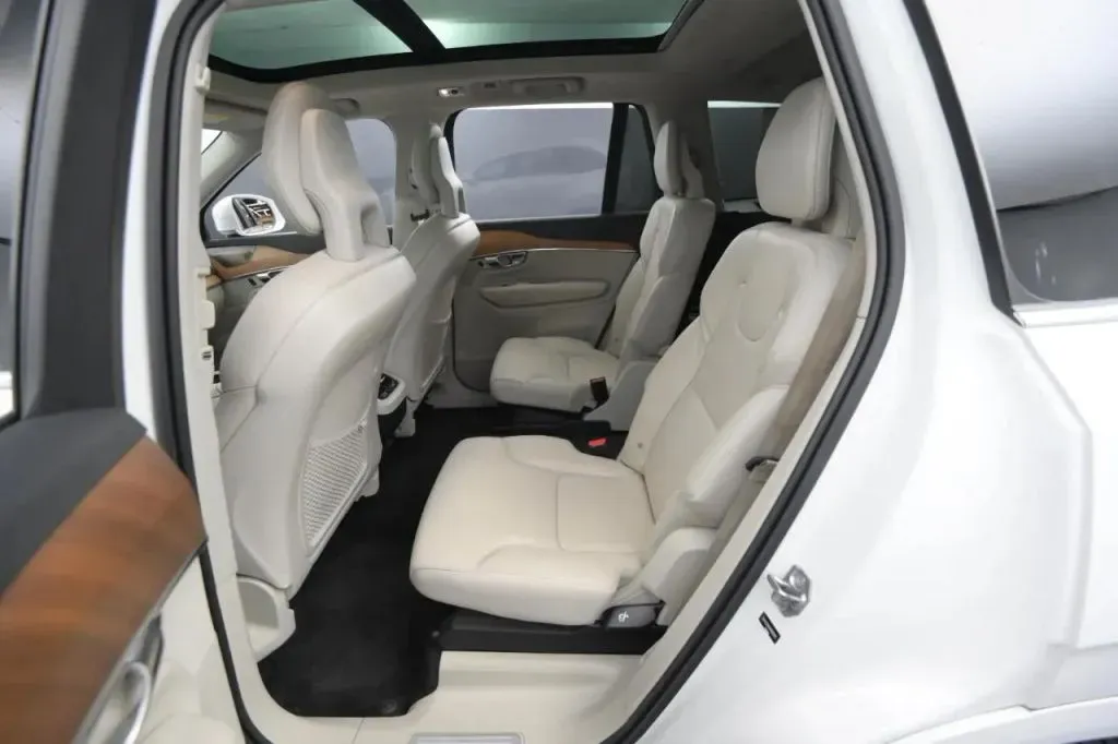 Volvo XC90 photo 44
