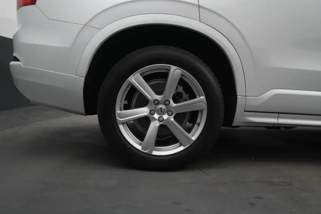 Volvo XC90 photo 17