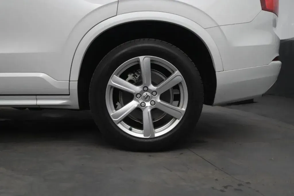 Volvo XC90 photo 14