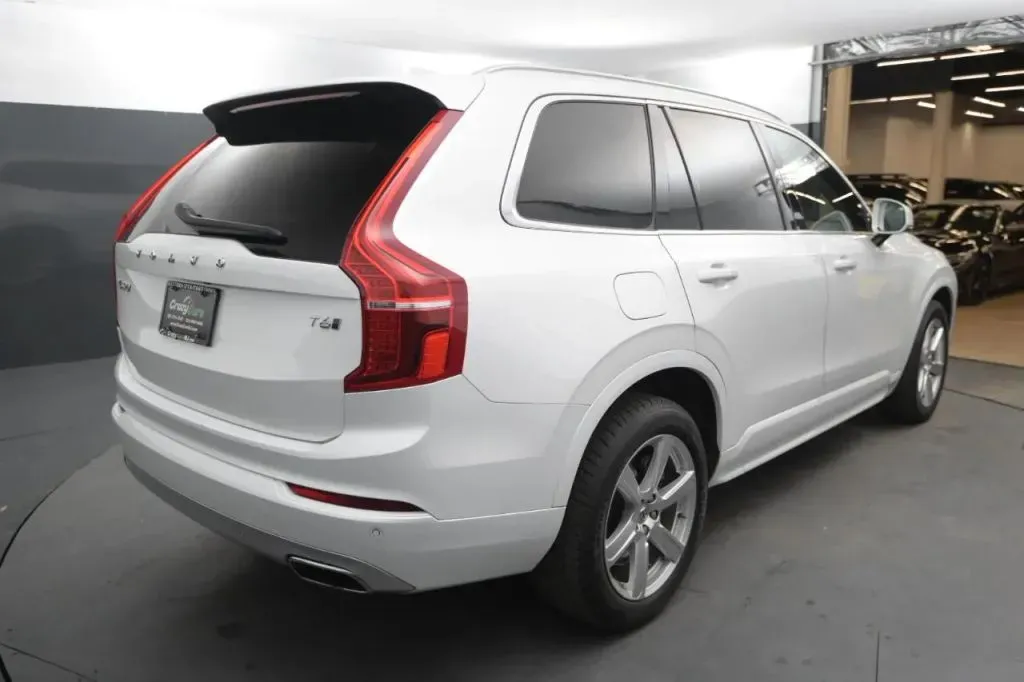 Volvo XC90 photo 4