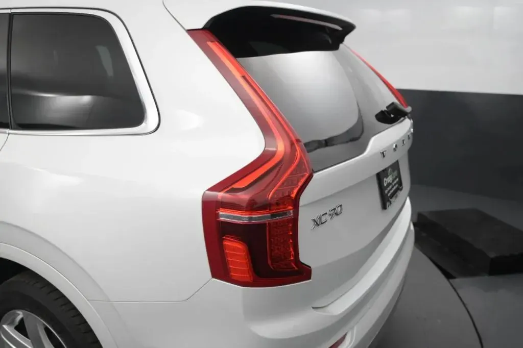 Volvo XC90 photo 15
