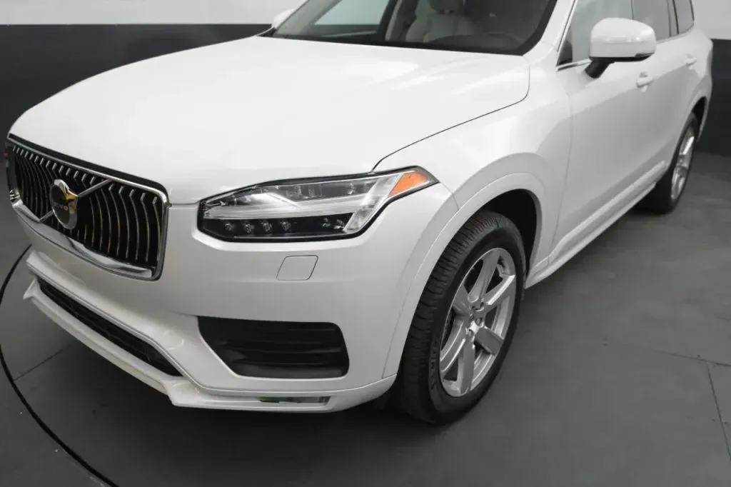 Volvo XC90 photo 8