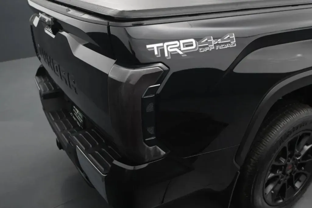 Toyota Tundra photo 21