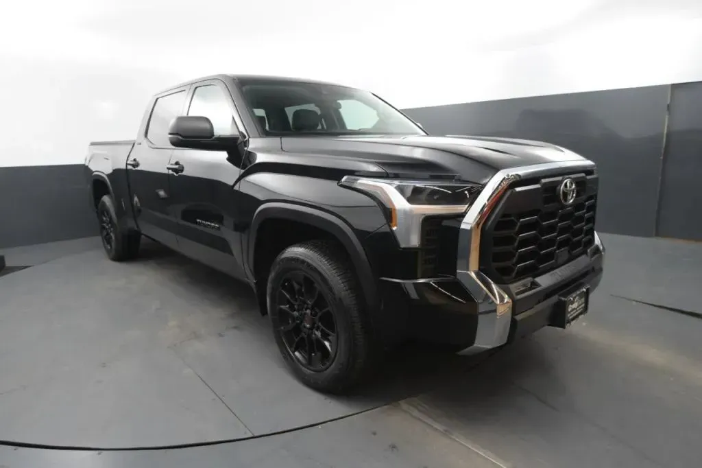 Toyota Tundra photo 7
