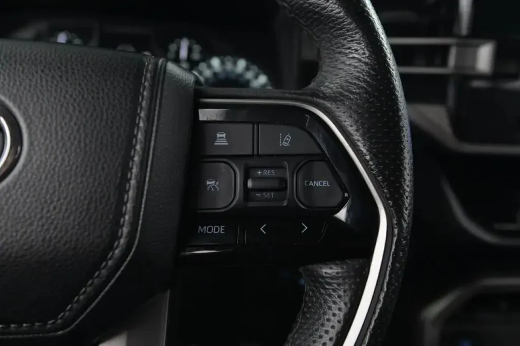 Toyota Tundra photo 29