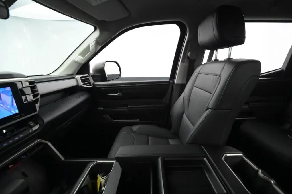 Toyota Tundra photo 28