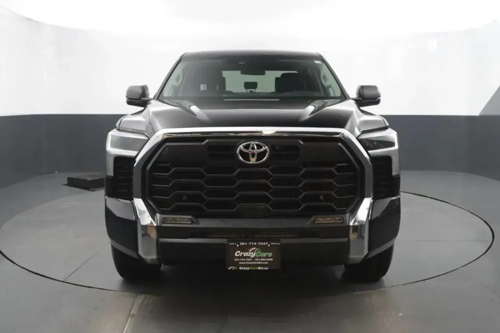 Toyota Tundra photo 8