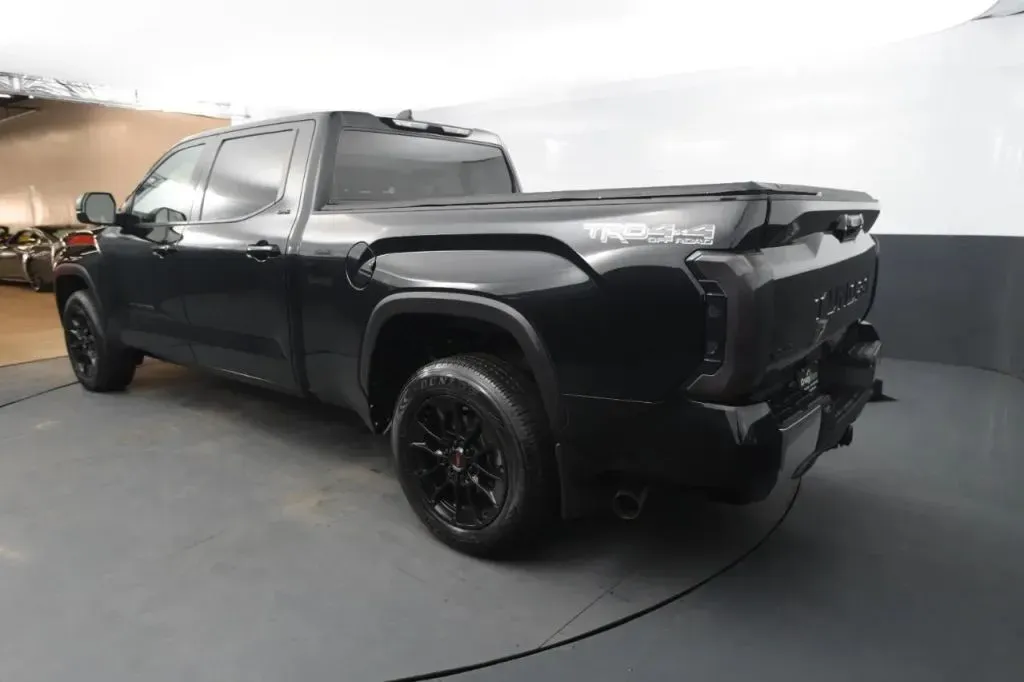 Toyota Tundra photo 3