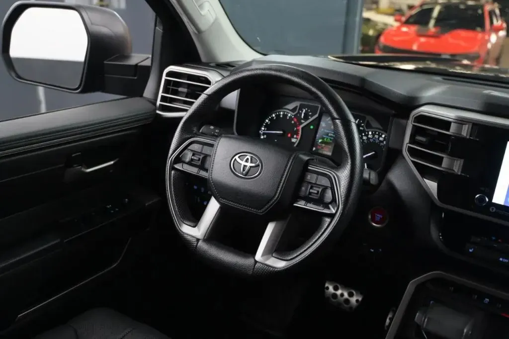 Toyota Tundra photo 36