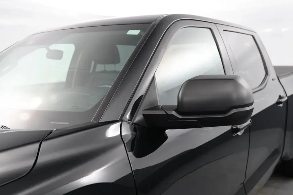 Toyota Tundra photo 12