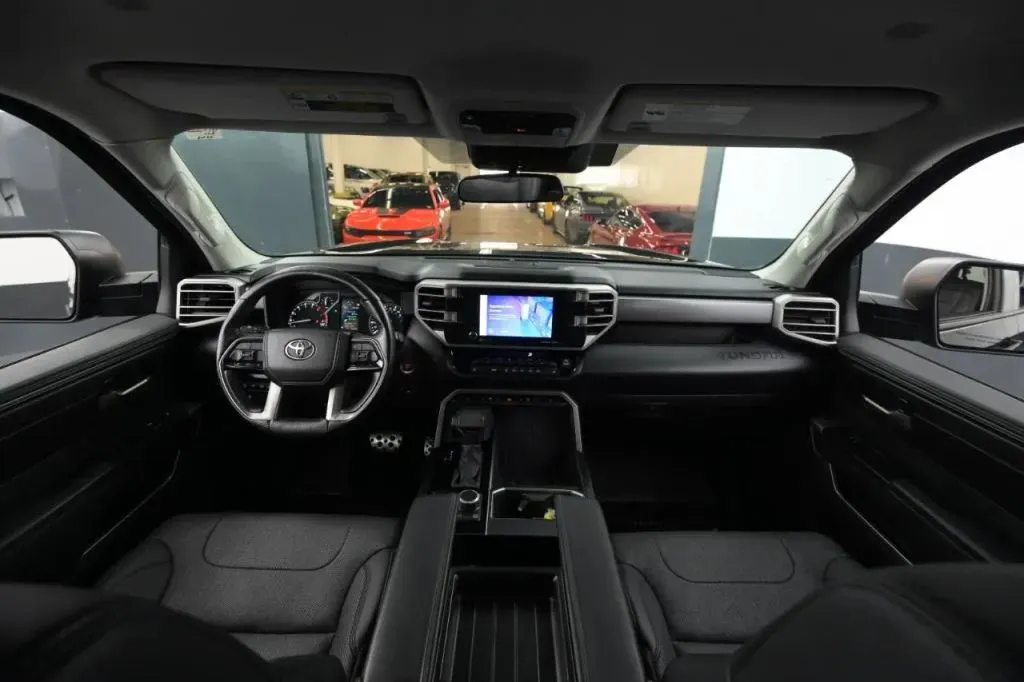 Toyota Tundra photo 32