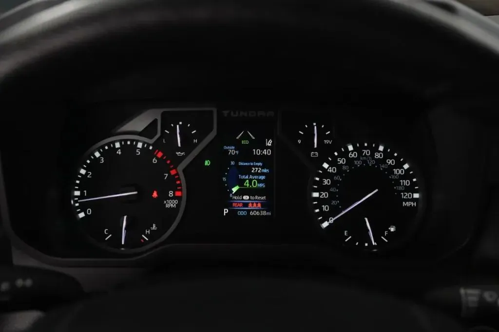 Toyota Tundra photo 24