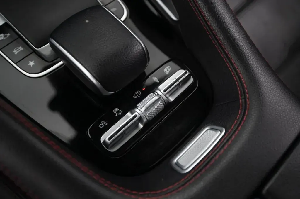 Mercedes-Benz GLE photo 40