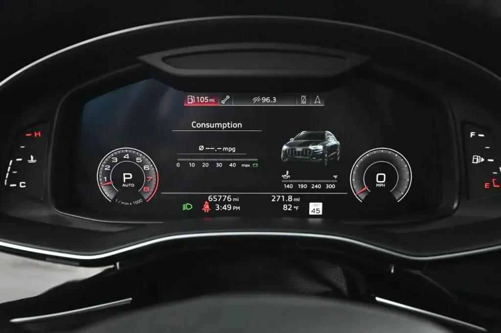 Audi Q8 photo 28