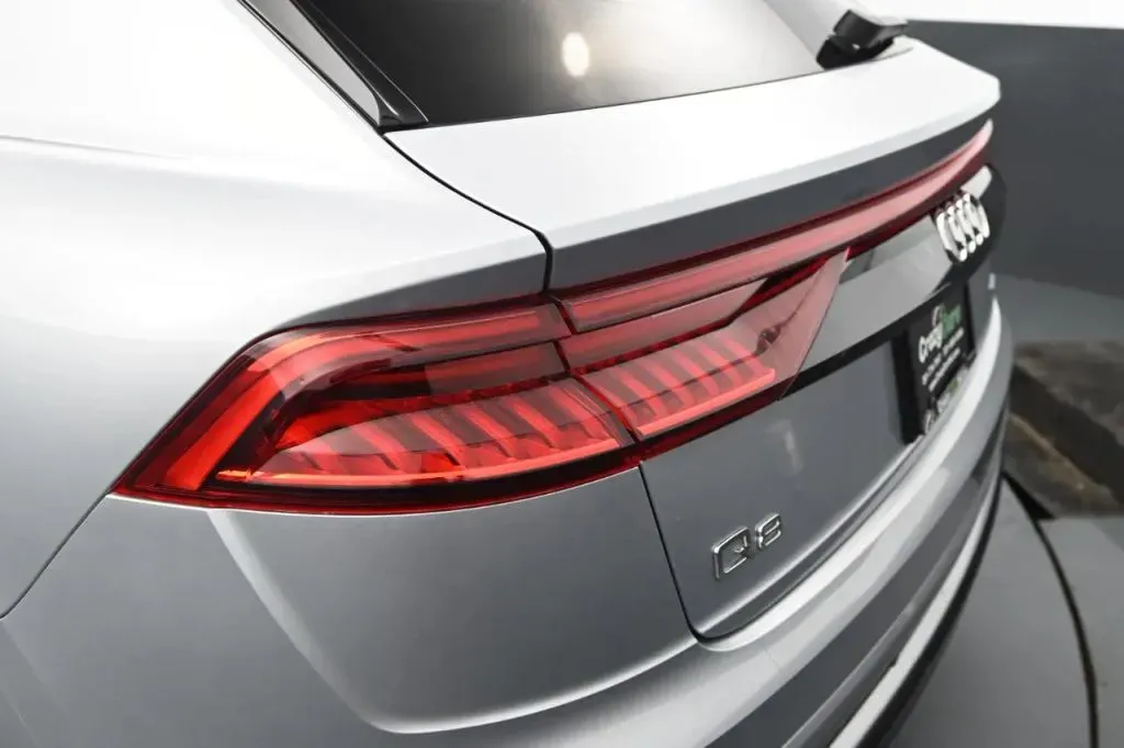 Audi Q8 photo 14