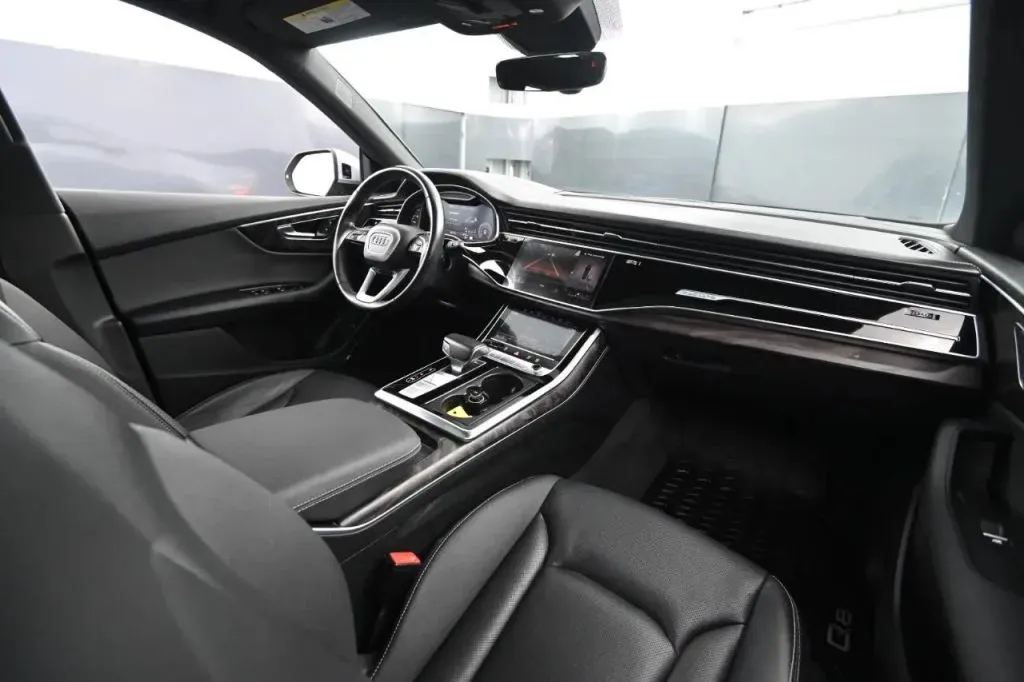 Audi Q8 photo 44