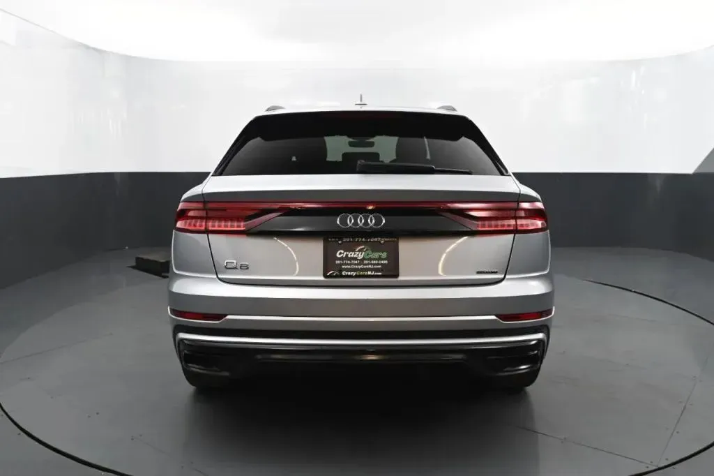 Audi Q8 photo 4