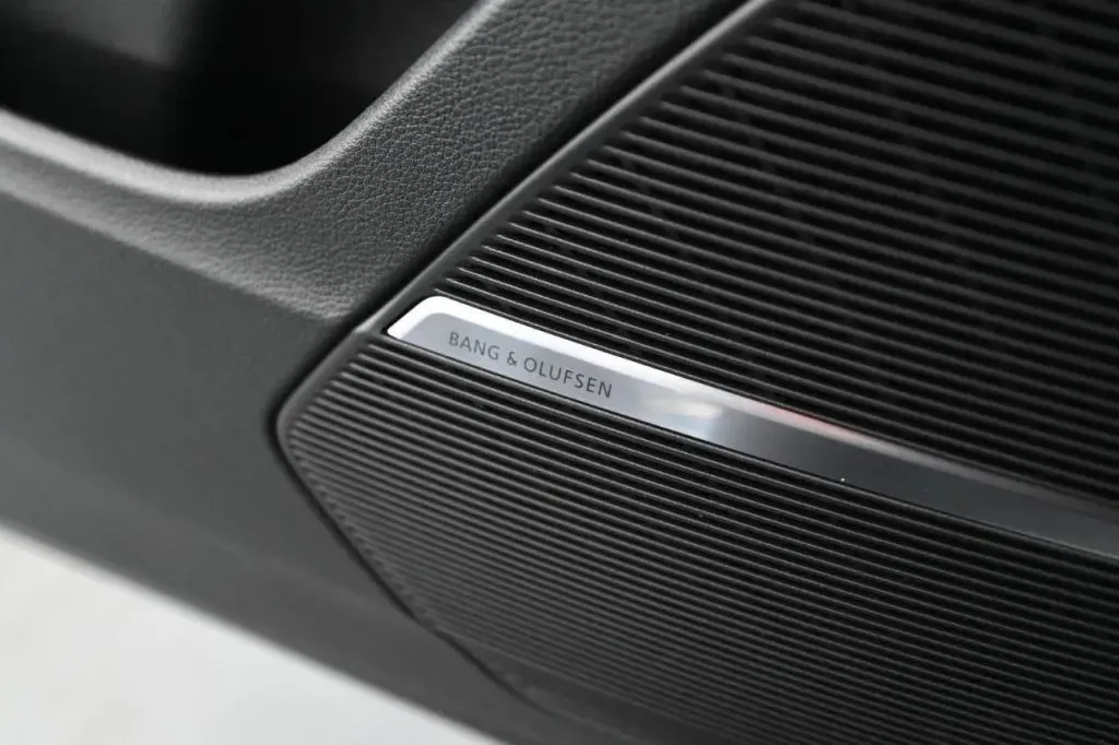 Audi Q8 photo 36