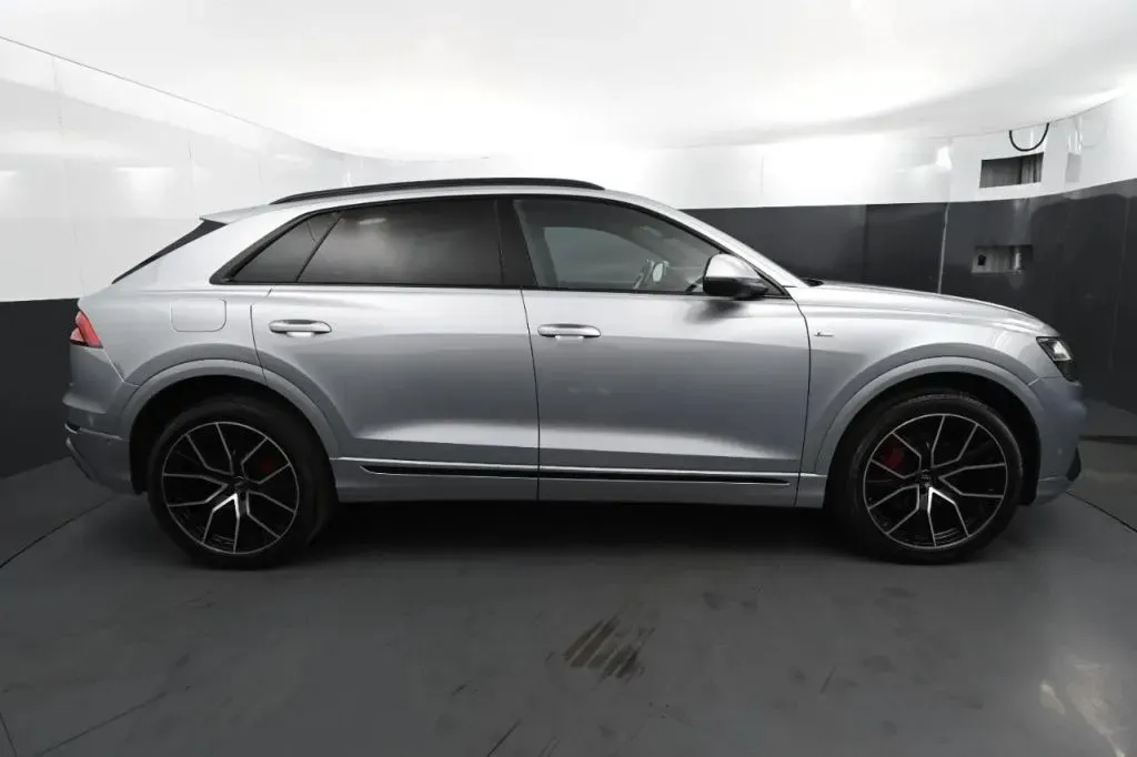 Audi Q8 photo 6