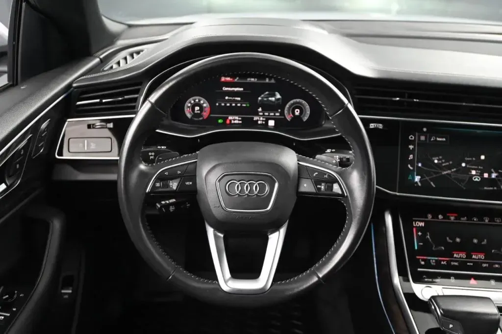 Audi Q8 photo 26