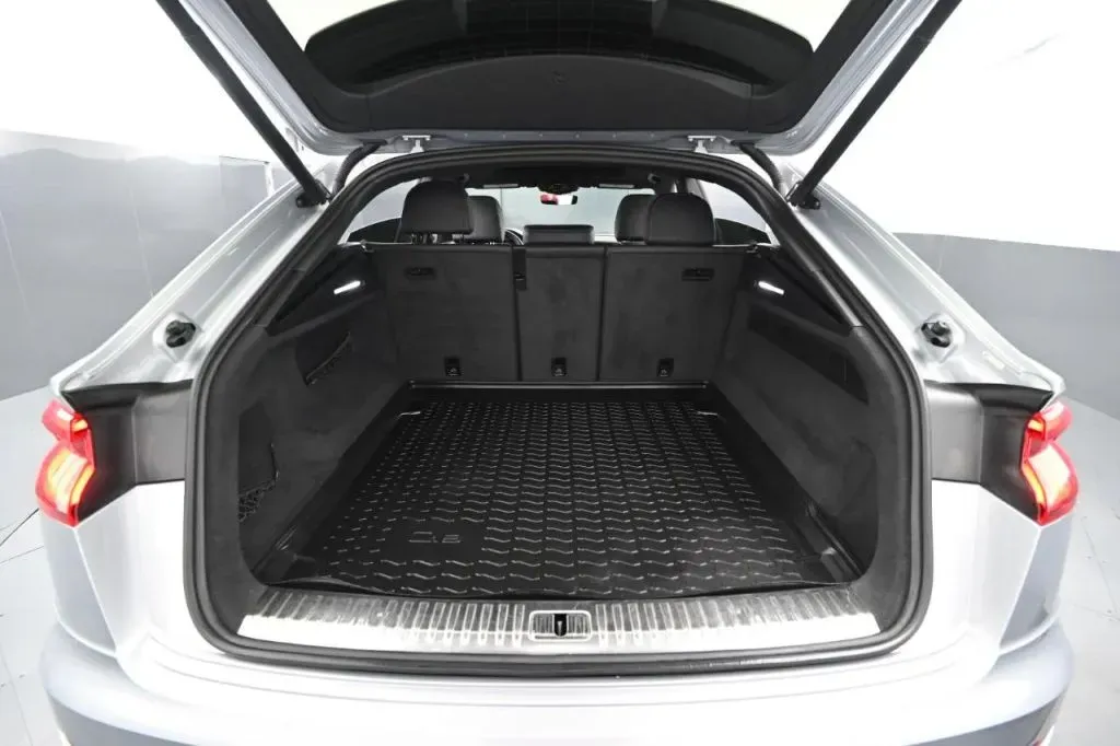 Audi Q8 photo 43